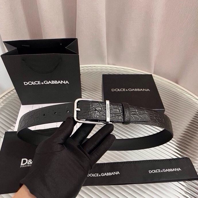 Dolce&Gabbana 新款 鳄鱼皮腰带，雅致配饰，搭配经典滚轴搭扣：35 毫米