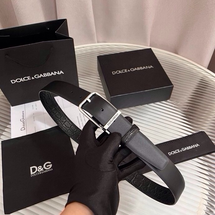 Dolce&Gabbana 新款 鳄鱼皮腰带，雅致配饰，搭配经典滚轴搭扣：35 毫米