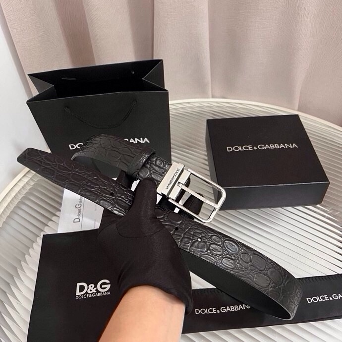 Dolce&Gabbana 新款 鳄鱼皮腰带，雅致配饰，搭配经典滚轴搭扣：35 毫米