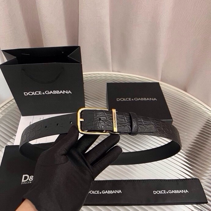 Dolce&Gabbana 新款 鳄鱼皮腰带，雅致配饰，搭配经典滚轴搭扣：35 毫米