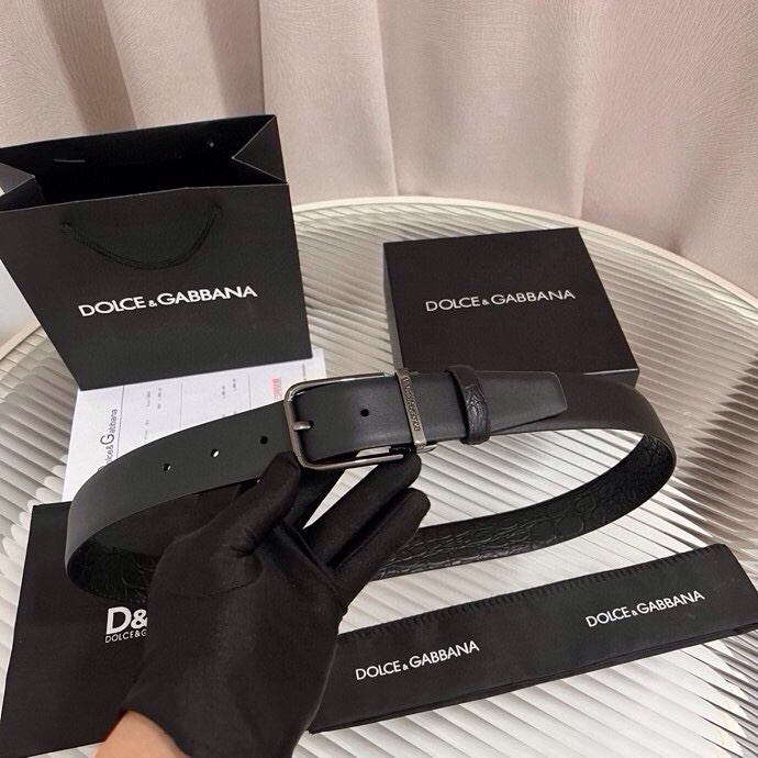 Dolce&Gabbana 新款 鳄鱼皮腰带，雅致配饰，搭配经典滚轴搭扣：35 毫米