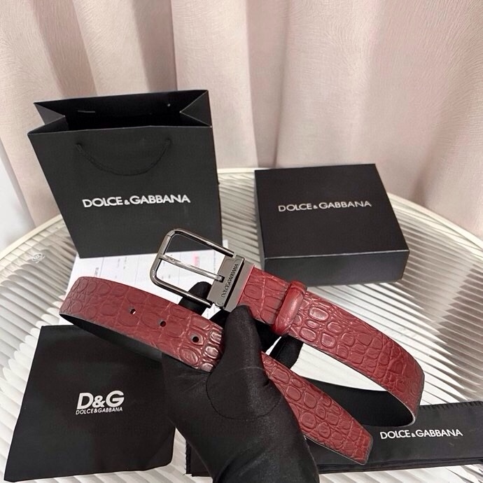 Dolce&Gabbana 新款 鳄鱼皮腰带，雅致配饰，搭配经典滚轴搭扣：35 毫米