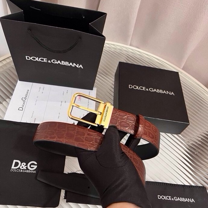 Dolce&Gabbana 新款 鳄鱼皮腰带，雅致配饰，搭配经典滚轴搭扣：35 毫米