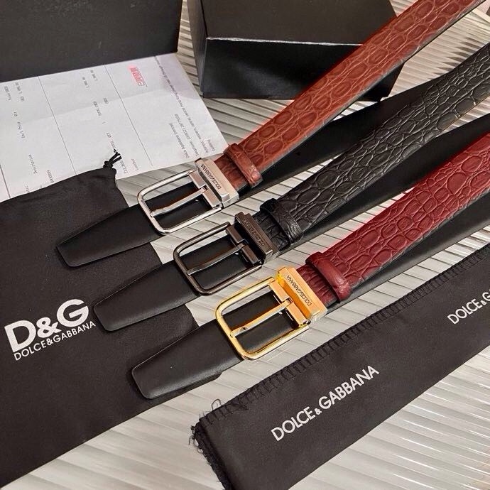 Dolce&Gabbana 新款 鳄鱼皮腰带，雅致配饰，搭配经典滚轴搭扣：35 毫米