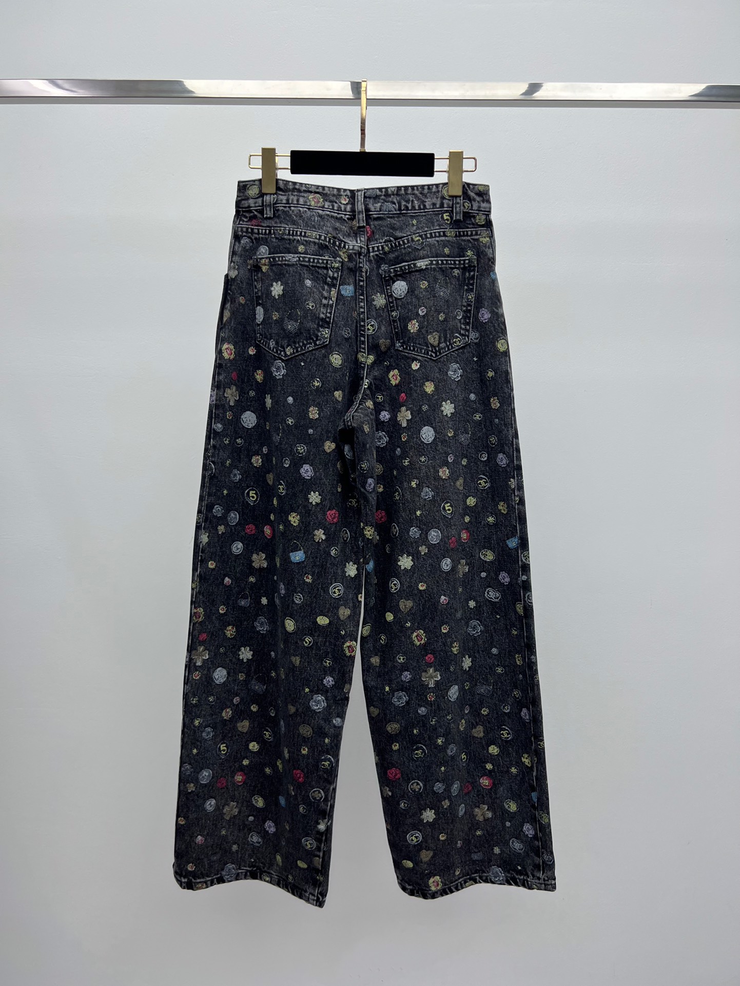 Chane*彩绘印花阔腿牛仔裤25B新款满幅彩绘印花图案复古又吸睛宽松版型修饰腿型不挑人 轻松打造独特个