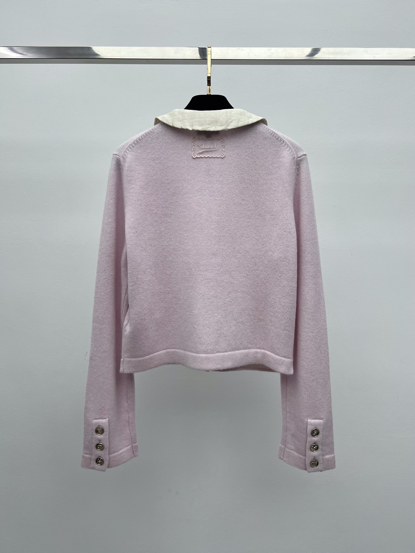 Chane*领子拼接羊绒开衫25B可拆卸拼接领针织小开衫选用100*羊绒面料制作 双口袋设计减龄俏皮经典