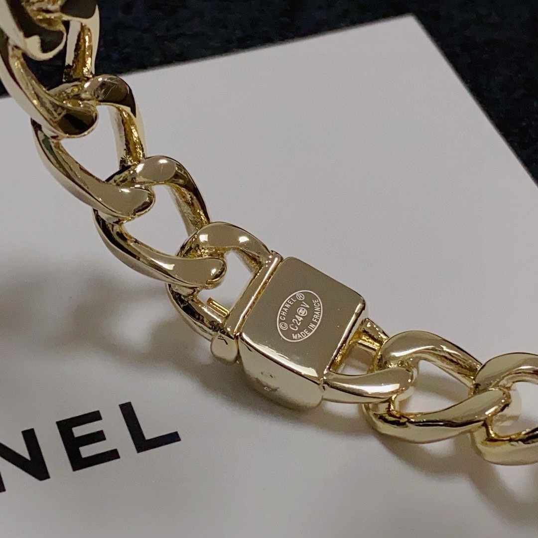 Chanel 小红书推荐 小香新款双c字母logo开口弹簧手镯 香奈儿Chanel高品质彩色手镯 bling