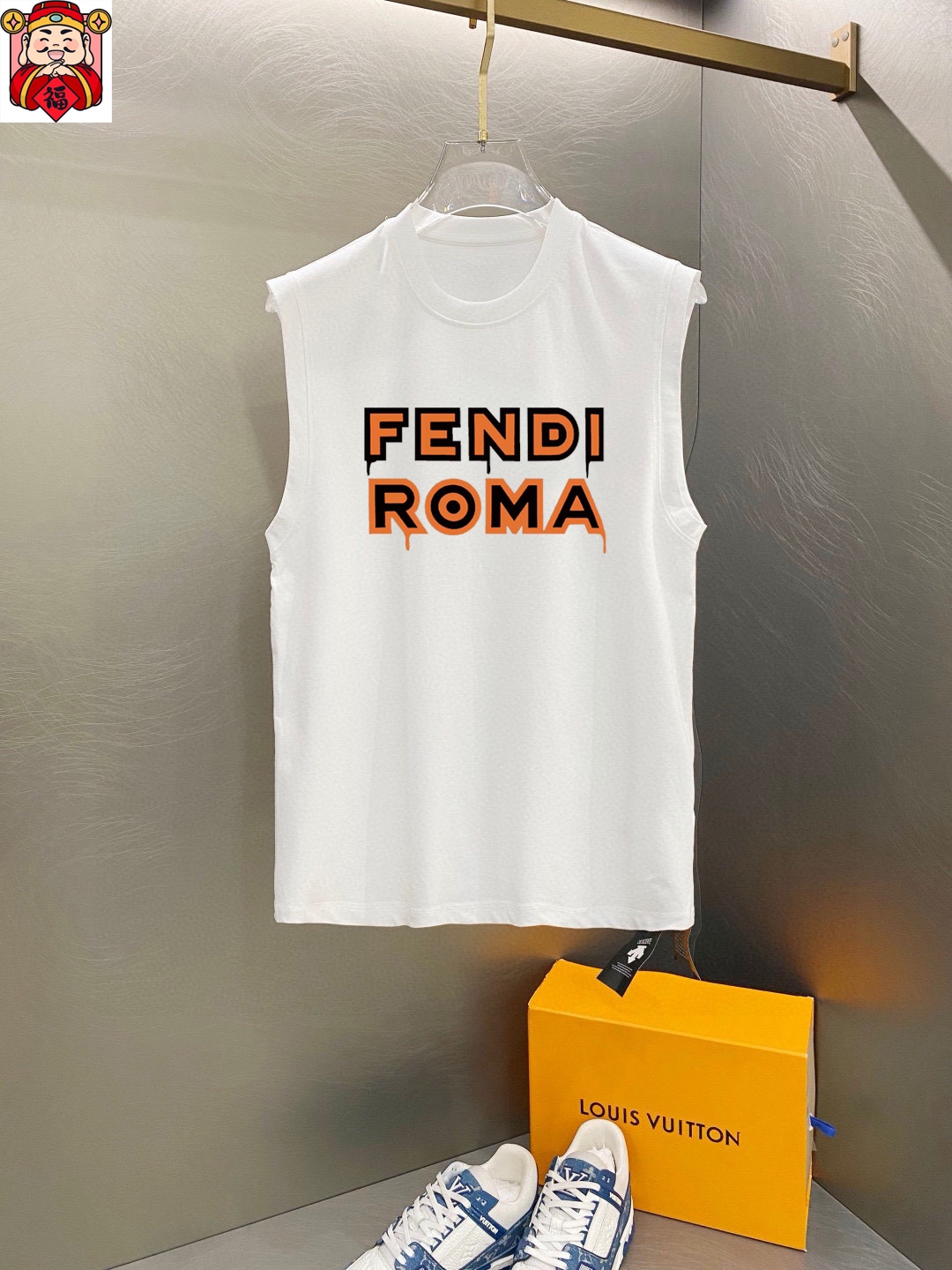 Fendi 品牌【FENDI 芬迪】2025夏季新品背心T袖 简约款式 任何人都可以轻松驾驶 进口定制丝光棉面料 手软舒适有型 吸汗透气