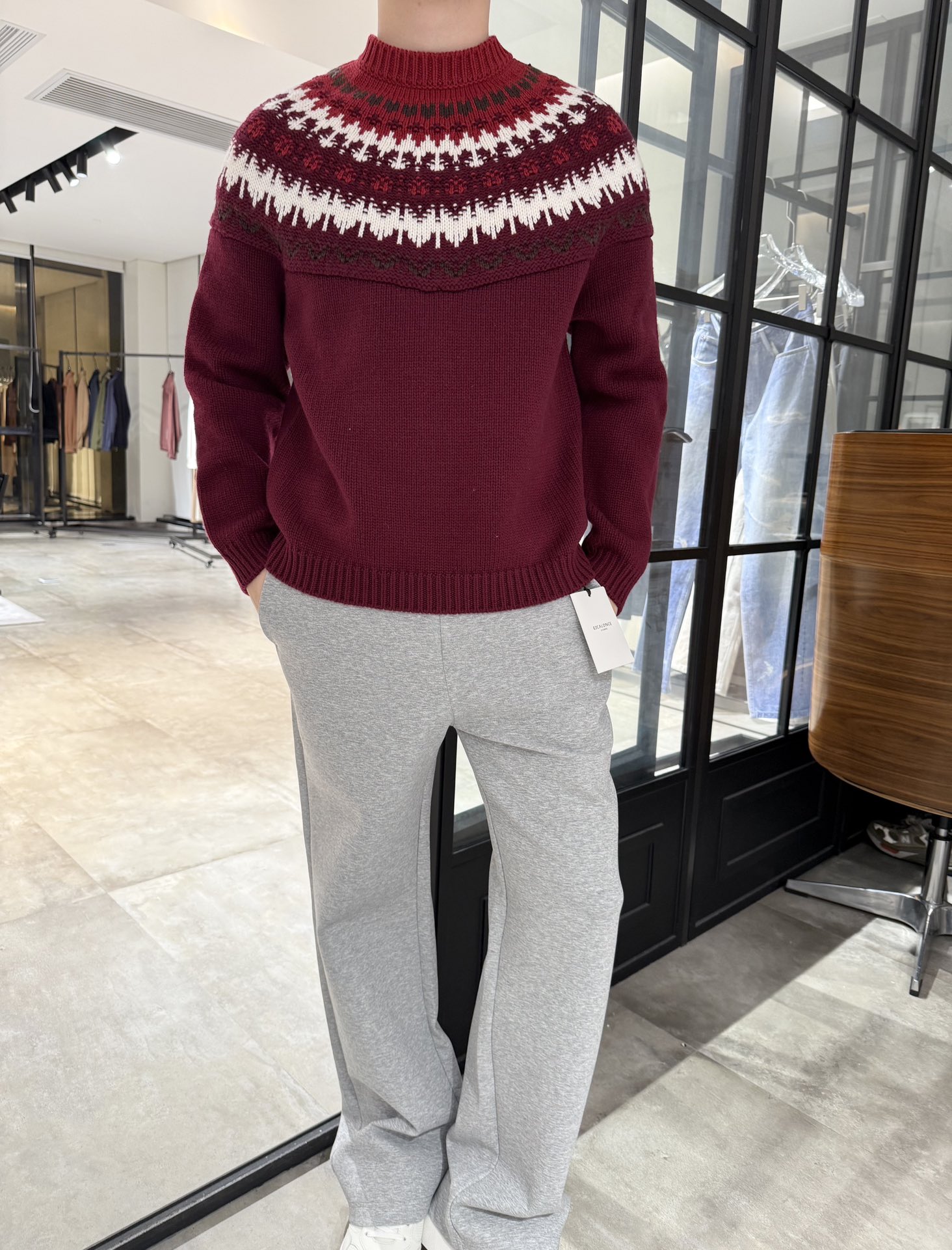 NO:527891,LP-Fashionable and versatile wool-blend jacquard sweater, high-quality wool-blend fabric, super texture, loose style, lazy, relaxed and high-end, comfortable and warm upper body, same style for men and women, S-XL (model 180/140 wears M, with Hong Kong Lane Crawford gift box packaging), loro piano, sweaters, alexander wang19860909LP-时尚百搭羊毛混纺提花毛衣,高品质绵羊毛混纺面料,质感超强,宽松版型,慵懒轻松又高级,上身舒适保暖,男女同款,码数S-XL（模特180/140穿M,配香港连卡佛礼盒包装）,,loro piana,sweaters,alexander wang,Men's clothing