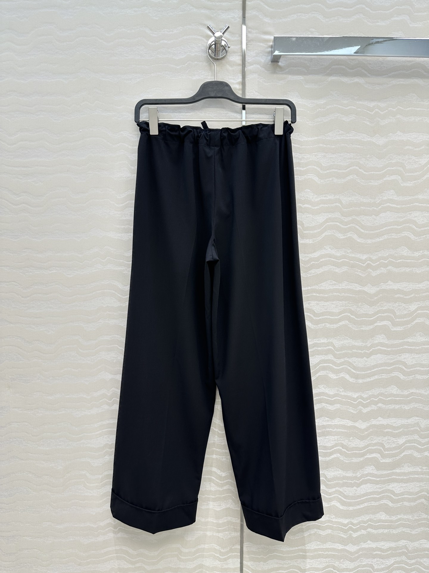 独家首发！原单品质❤️Row风高智感穿搭！潇洒帅气的高级羊毛阔腿神裤！非常修饰腿型的抽绳腰设计一片式立体