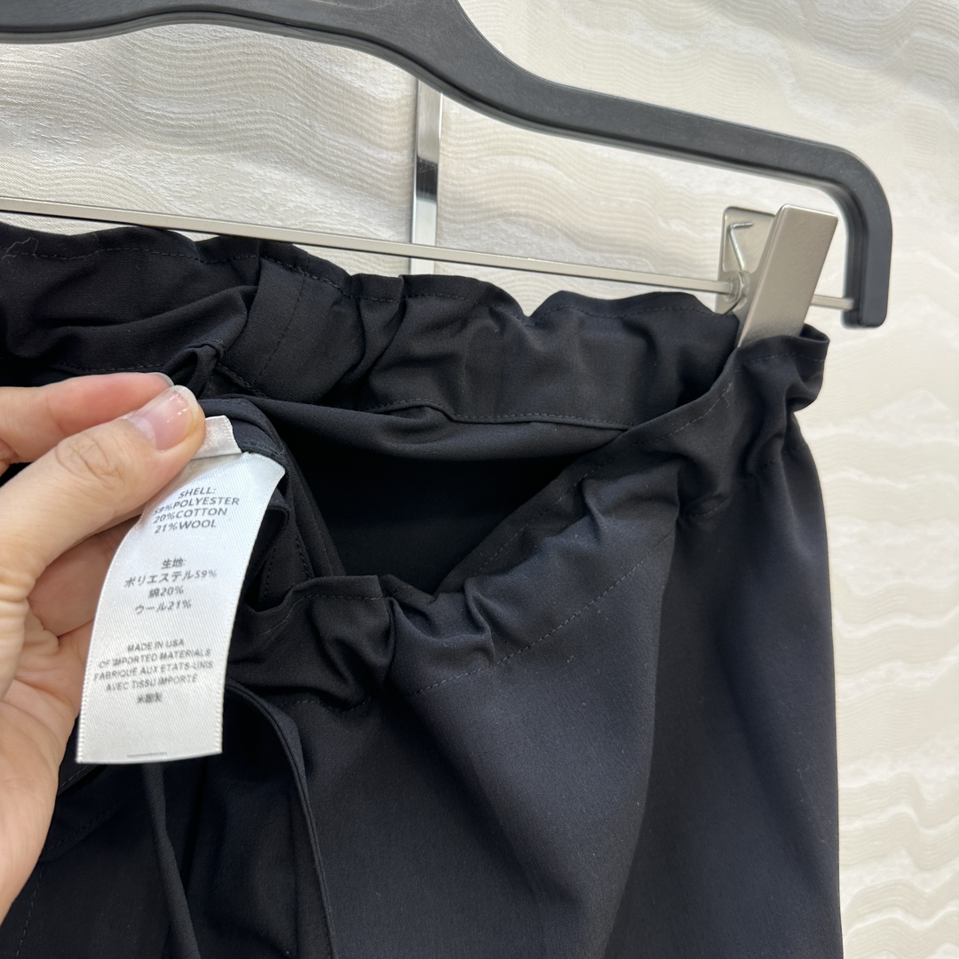 独家首发！原单品质❤️Row风高智感穿搭！潇洒帅气的高级羊毛阔腿神裤！非常修饰腿型的抽绳腰设计一片式立体