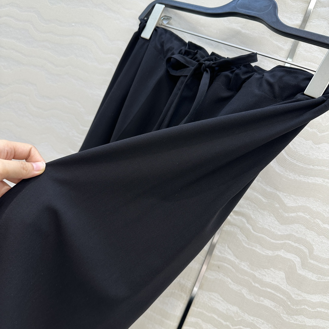 独家首发！原单品质❤️Row风高智感穿搭！潇洒帅气的高级羊毛阔腿神裤！非常修饰腿型的抽绳腰设计一片式立体