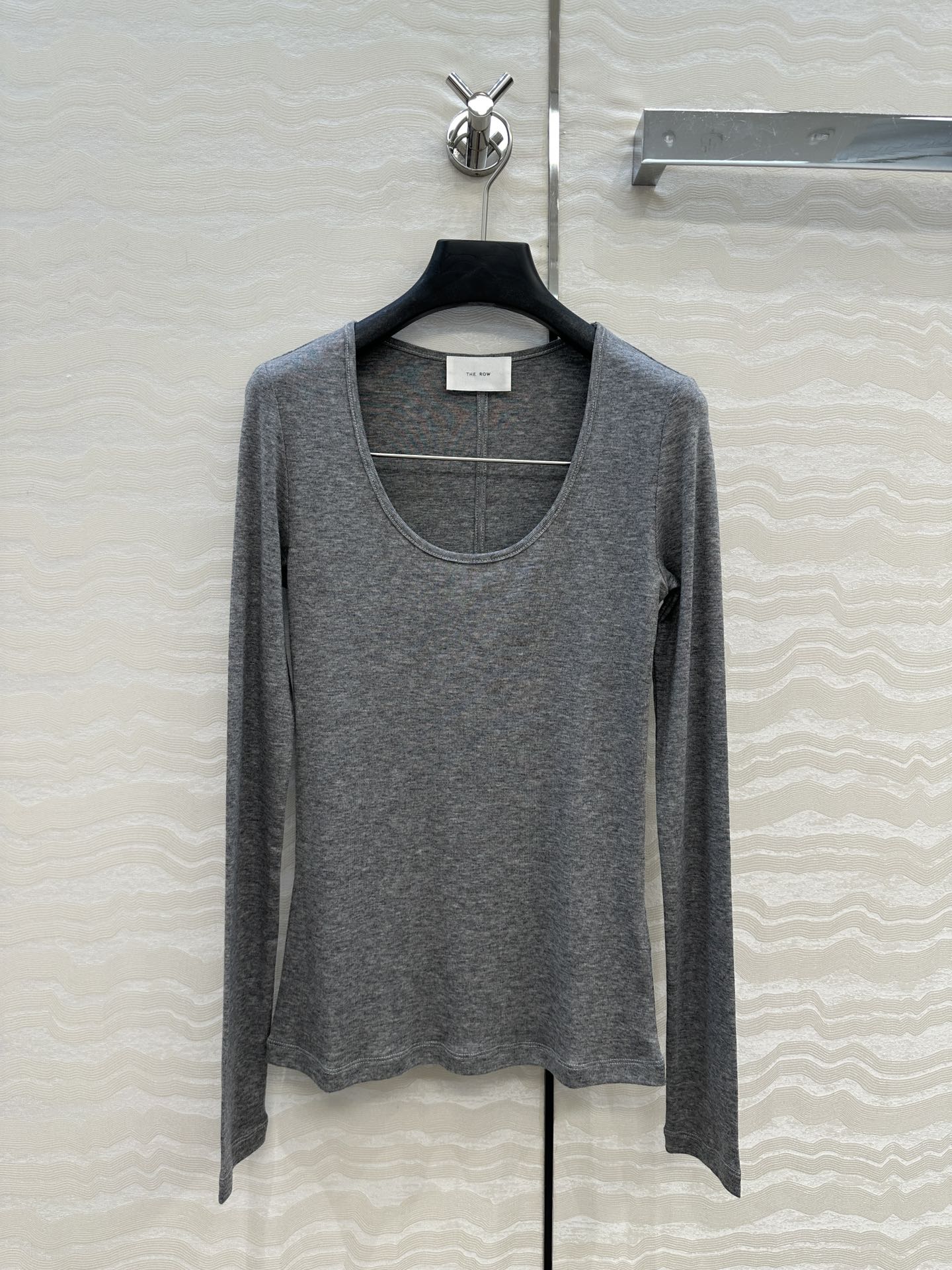 独家首发❤️原单品质，Row风纸片人穿搭！进口天丝羊毛U领打底衫！超级显瘦神器！极简叠搭单品！白富美必入