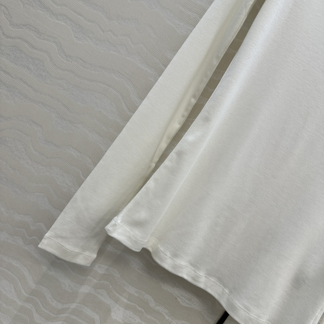 独家首发❤️原单品质，Row风纸片人穿搭！进口天丝羊毛U领打底衫！超级显瘦神器！极简叠搭单品！白富美必入