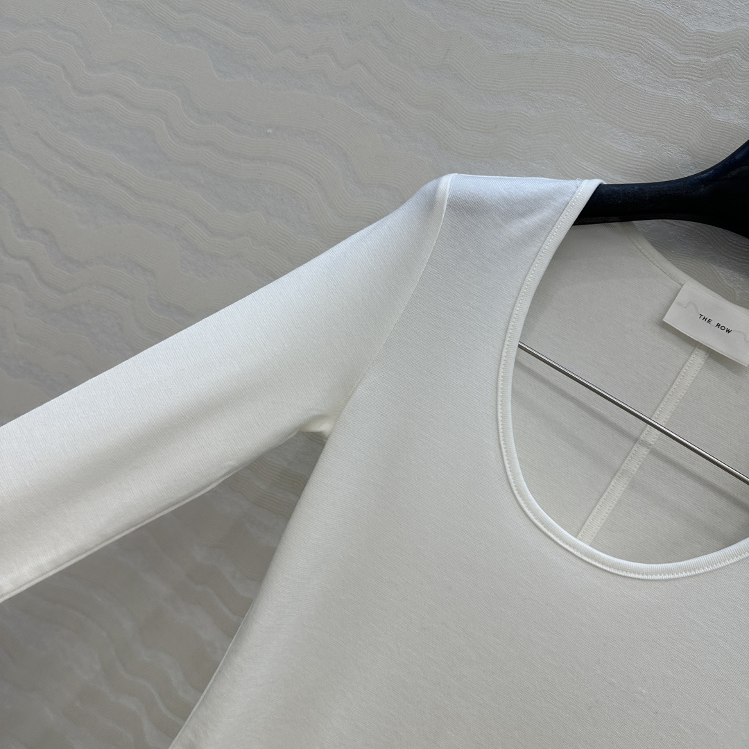 独家首发❤️原单品质，Row风纸片人穿搭！进口天丝羊毛U领打底衫！超级显瘦神器！极简叠搭单品！白富美必入