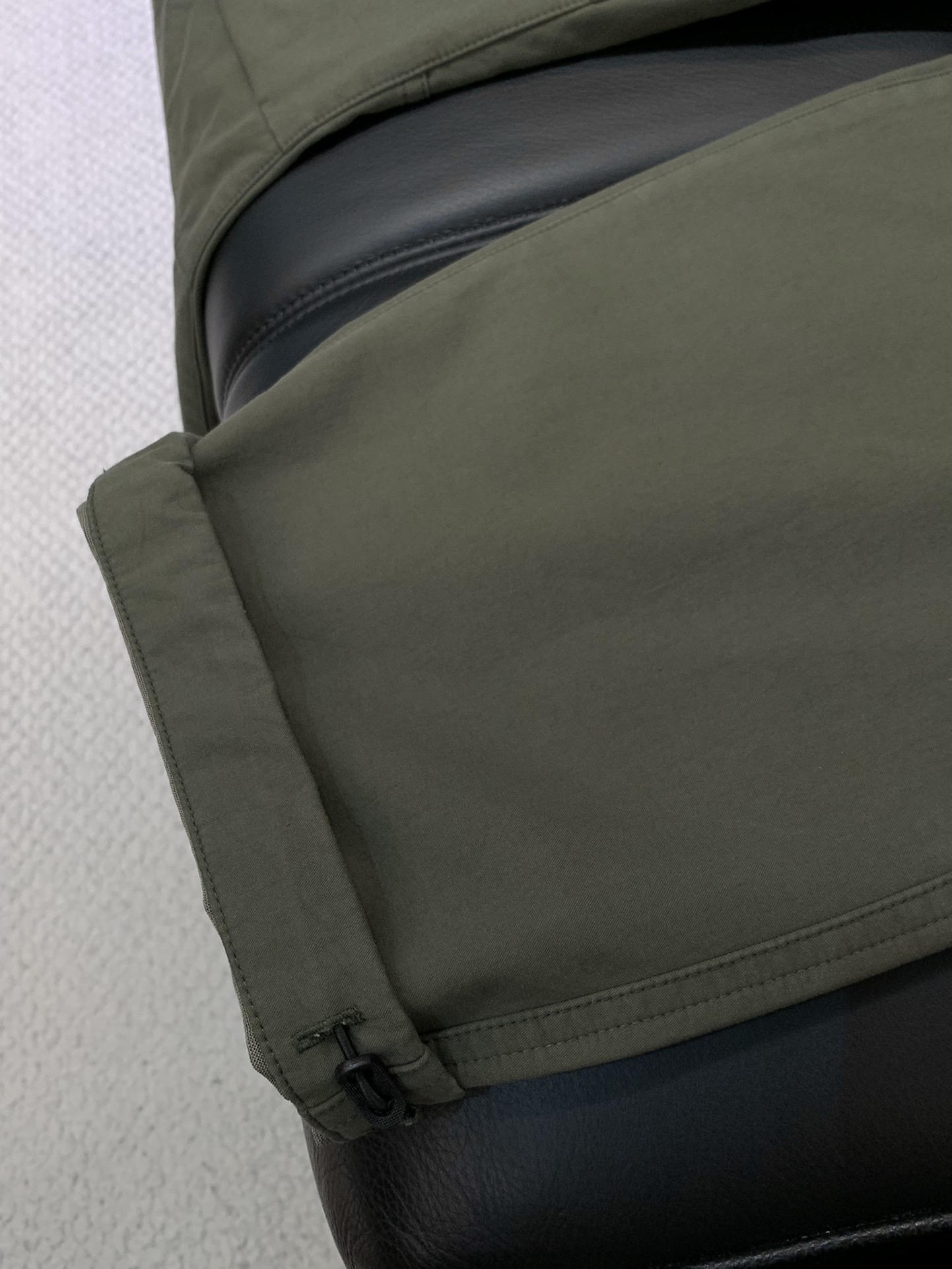 ，石头岛 复杂的工艺，考究的细节。井字纹日本产户外棉布…款同步最新工装系Stone 石头男士ComPas