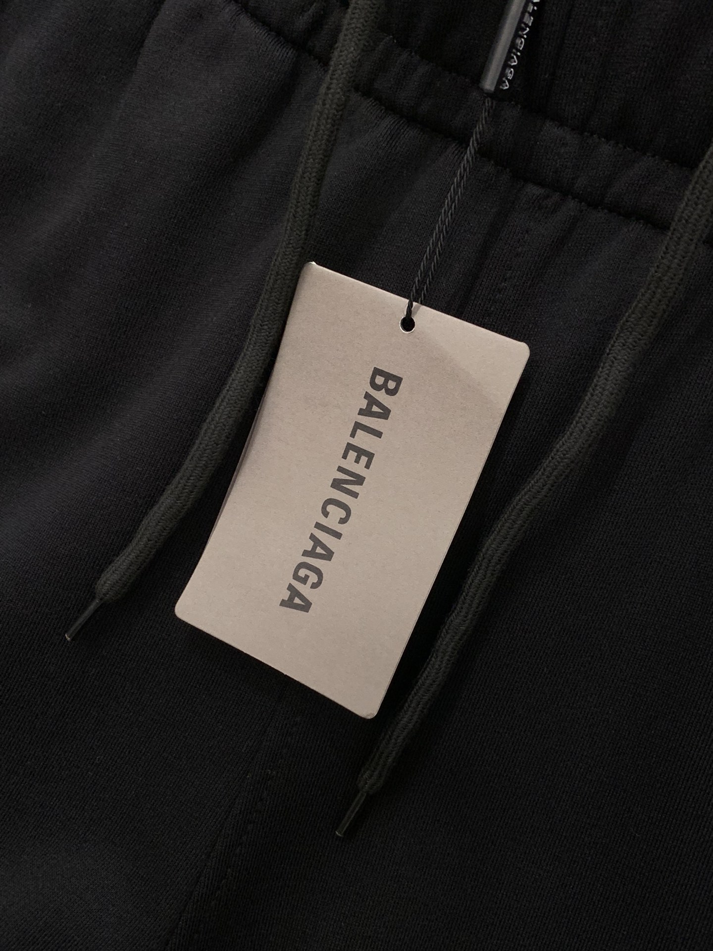 ，Balenciaga 巴黎世家，2025秋季最新品，专柜同步有售，原单狠货，时尚休闲裤，进口原版水洗弹