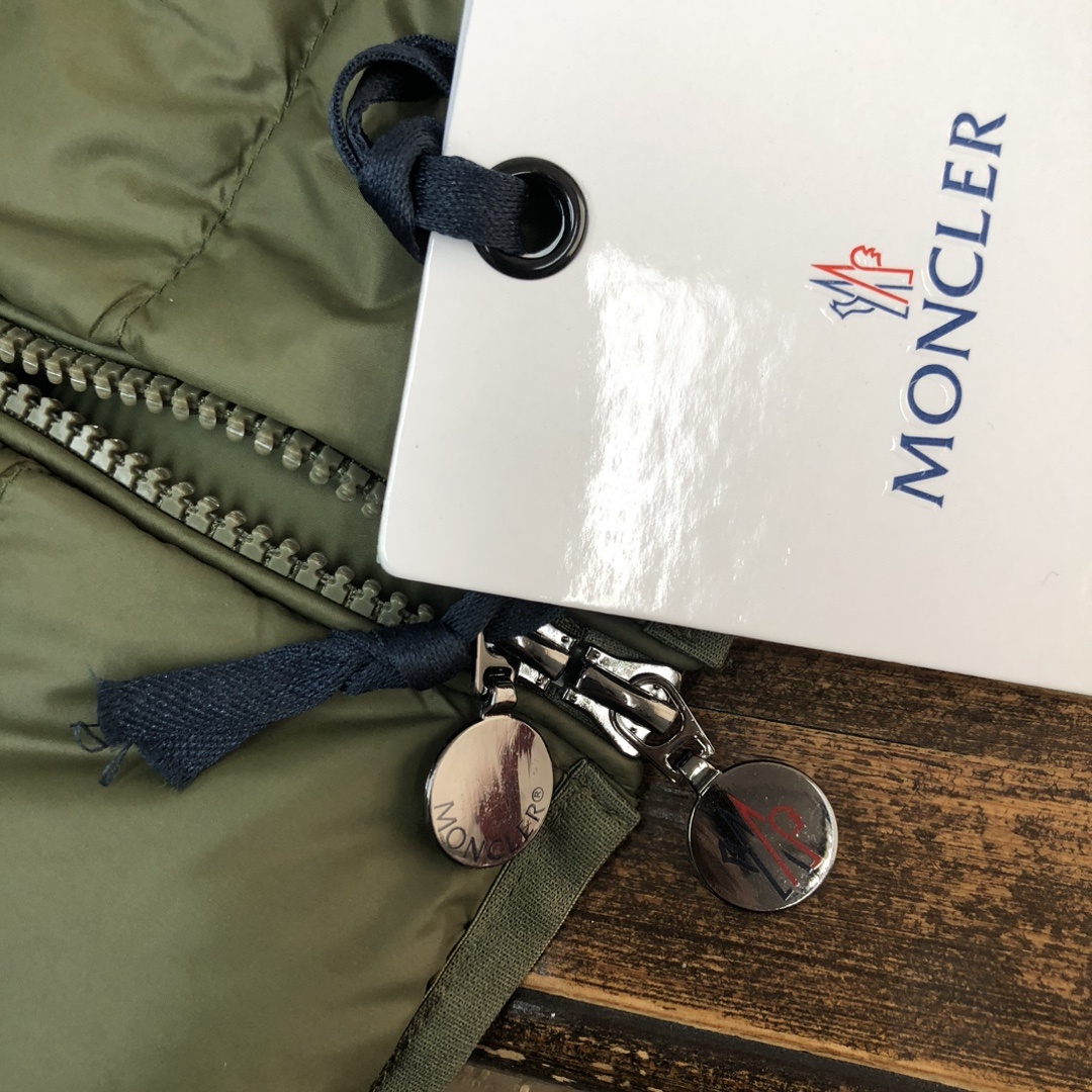 羽绒 🆕新款上架🎬Moncler 蒙口 Najan男士连帽羽绒服~男女同款~官网专柜同步上新🈶售~采用轻