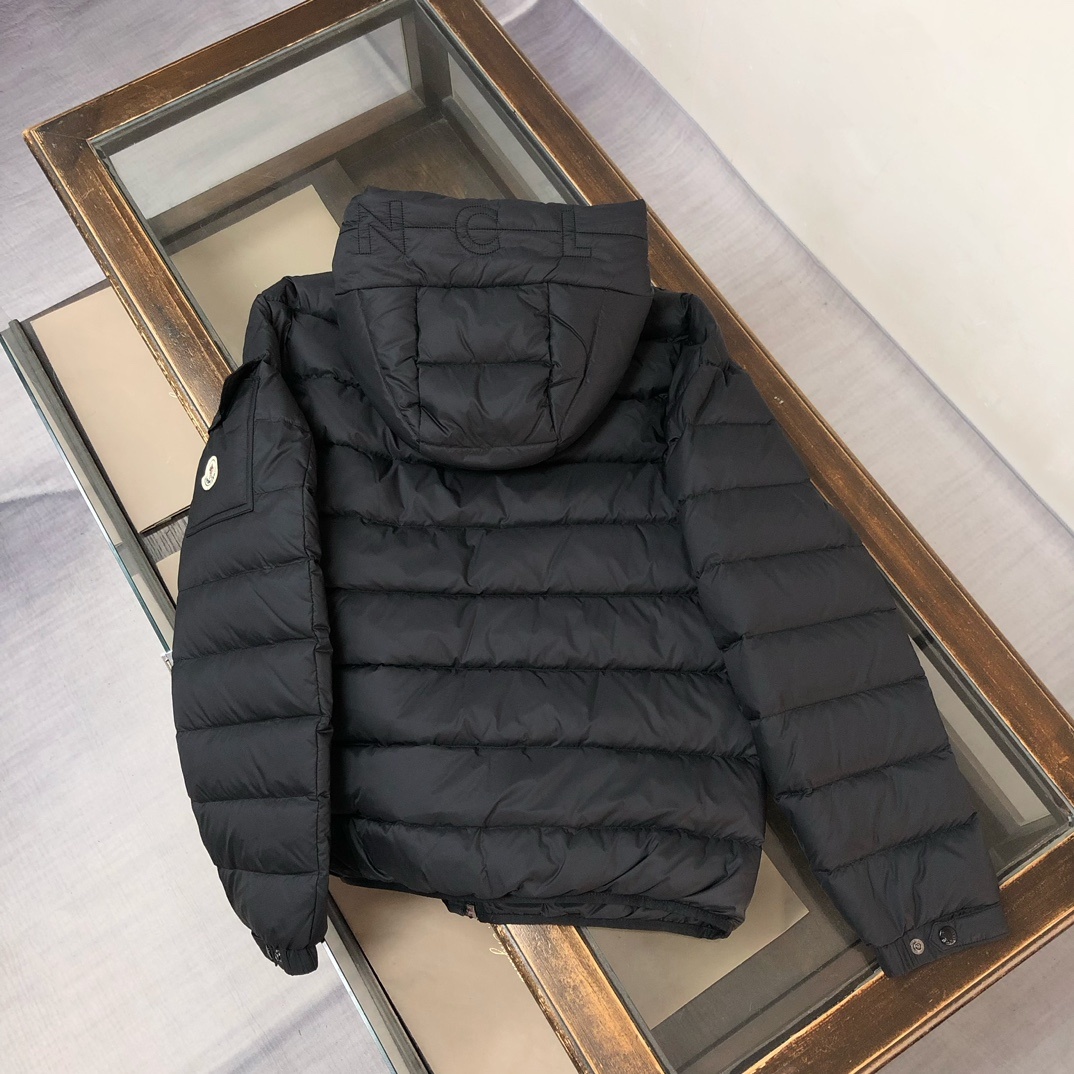 羽绒 🆕新款上架🎬Moncler 蒙口 Najan男士连帽羽绒服~男女同款~官网专柜同步上新🈶售~采用轻