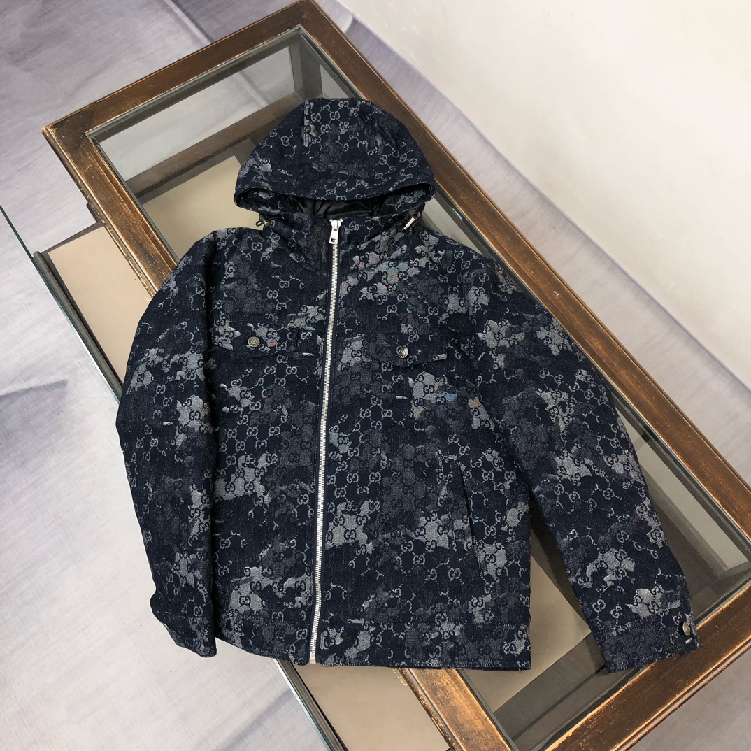 羽绒 GUCCI 古驰 25秋冬最新款连帽提花牛仔羽绒服，原单狠货，时尚休闲牛仔外套，上身很有特点！吸睛