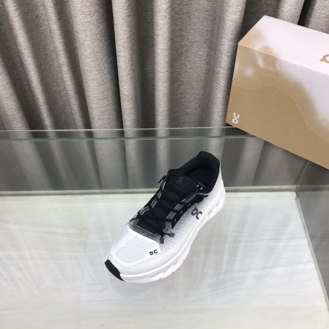 NO:497016,#On Ann Pao Cloudtilt Round-toe lace-up shock-absorbing and wear-resistant low-top life casual shoes This sports brand was founded in 2010. The design concept of cushioning landing, strong rebound and gentle texture has always been the key to ON development. At the same time, based on the belief of 'providing innovative running experiences to the world', a variety of running shoes and functional running clothing equipment with professional sports ergonomics as the key design, allowing runners to run freely without any effort Size36-45, casual shoes/sneakers, sneakers19860909#On昂跑 Cloudtilt 圆头系带减震耐磨低帮生活休闲鞋 此运动品牌 开创于2010年 缓震着陆、强效回弹、轻柔质感的设计构思始终是ON研制关键 与此同时基于“为全球提供革新性的跑步感受”信念 陆续推出了多款跑鞋及其以专业运动人体跑步工程学为设计关键的功能性跑步服饰设备 让跑者不费力气地畅快畅跑 Size36-45,休闲鞋/运动鞋,sneakers,Women's Shoes