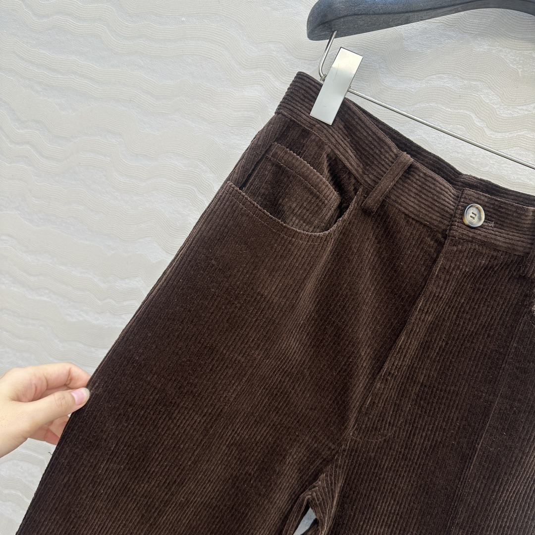 独家首发❤️原单品质，RL浓郁美式风穿搭，定制巧克力棕色灯芯绒直筒裤！减龄学院风气质高级单品。经典中高腰