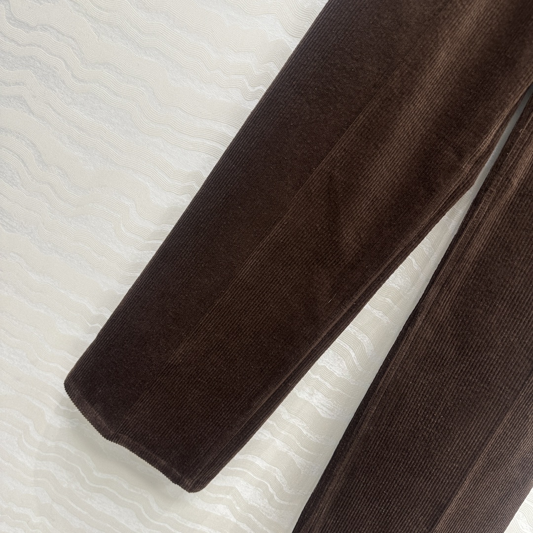 独家首发❤️原单品质，RL浓郁美式风穿搭，定制巧克力棕色灯芯绒直筒裤！减龄学院风气质高级单品。经典中高腰