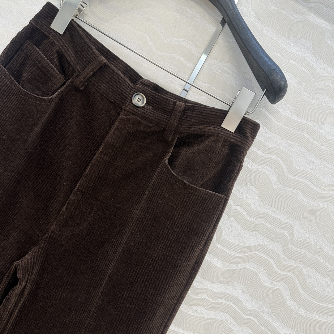 独家首发❤️原单品质，RL浓郁美式风穿搭，定制巧克力棕色灯芯绒直筒裤！减龄学院风气质高级单品。经典中高腰