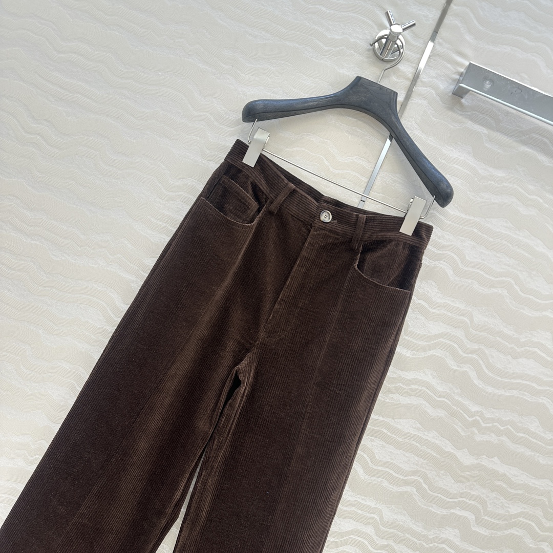 独家首发❤️原单品质，RL浓郁美式风穿搭，定制巧克力棕色灯芯绒直筒裤！减龄学院风气质高级单品。经典中高腰
