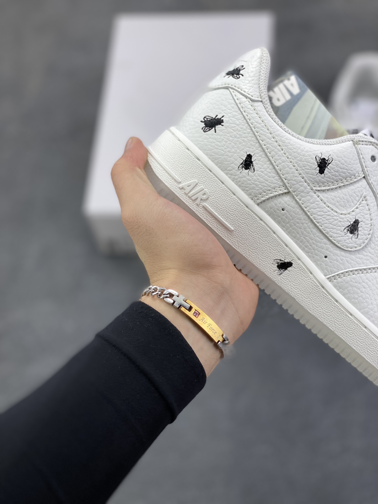 图片[6]-HY版本💯 Air Force 1 Low 苍蝇印花白色 原楦头原纸板 打造纯正空军版型 #专注外贸渠道 全掌内置蜂窝气垫 #原盒配件 原厂中底钢印、拉帮完美 货号：IM3081-100 尺码：36 36.5 37.5 38 38.5 39 40 40.5 41 42 42.5 43 44 44.5 45 46-选品中心