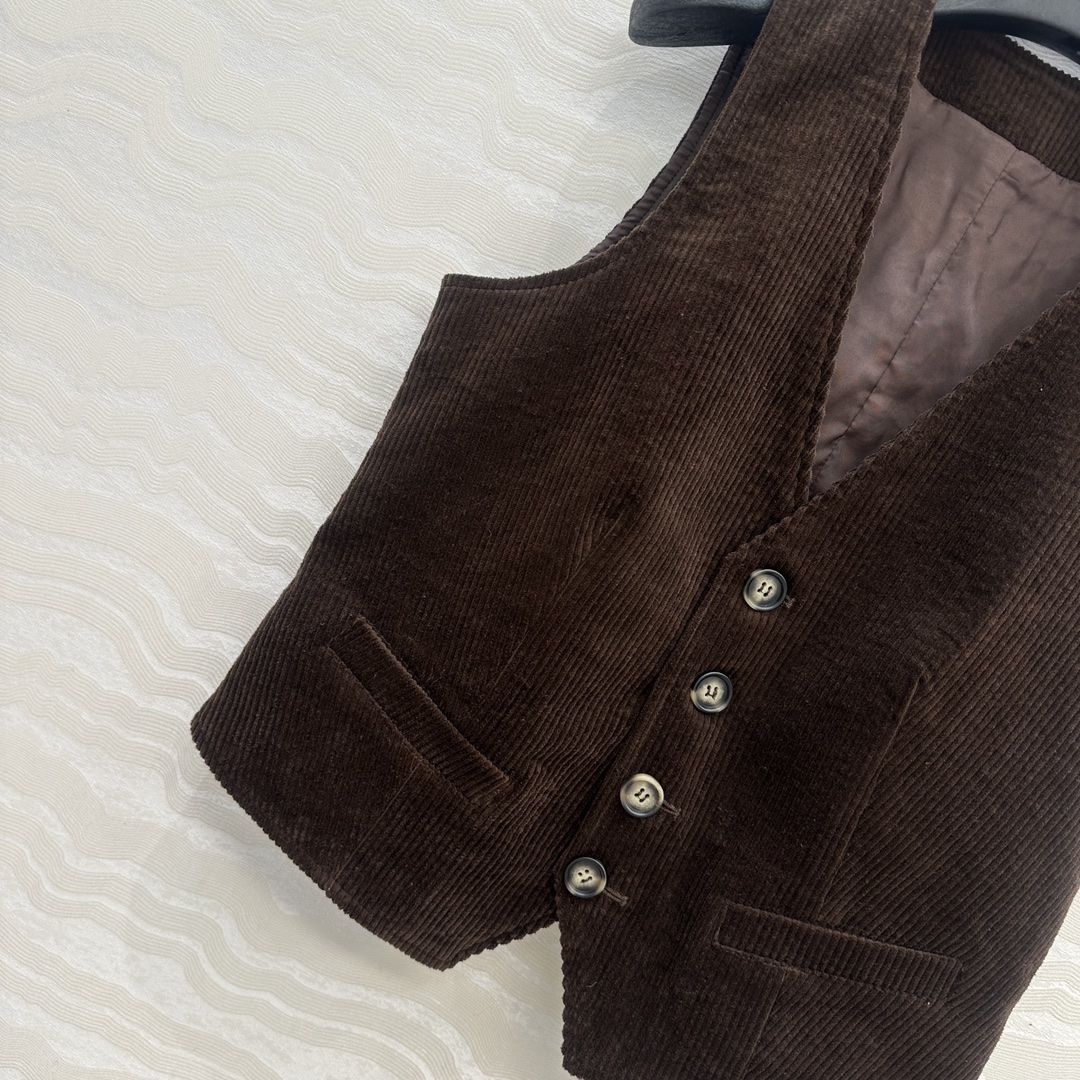 独家首发❤️原单品质，RL浓郁美式风穿搭，定制巧克力棕色灯芯绒马甲小外套！减龄学院风气质高级单品。经典收
