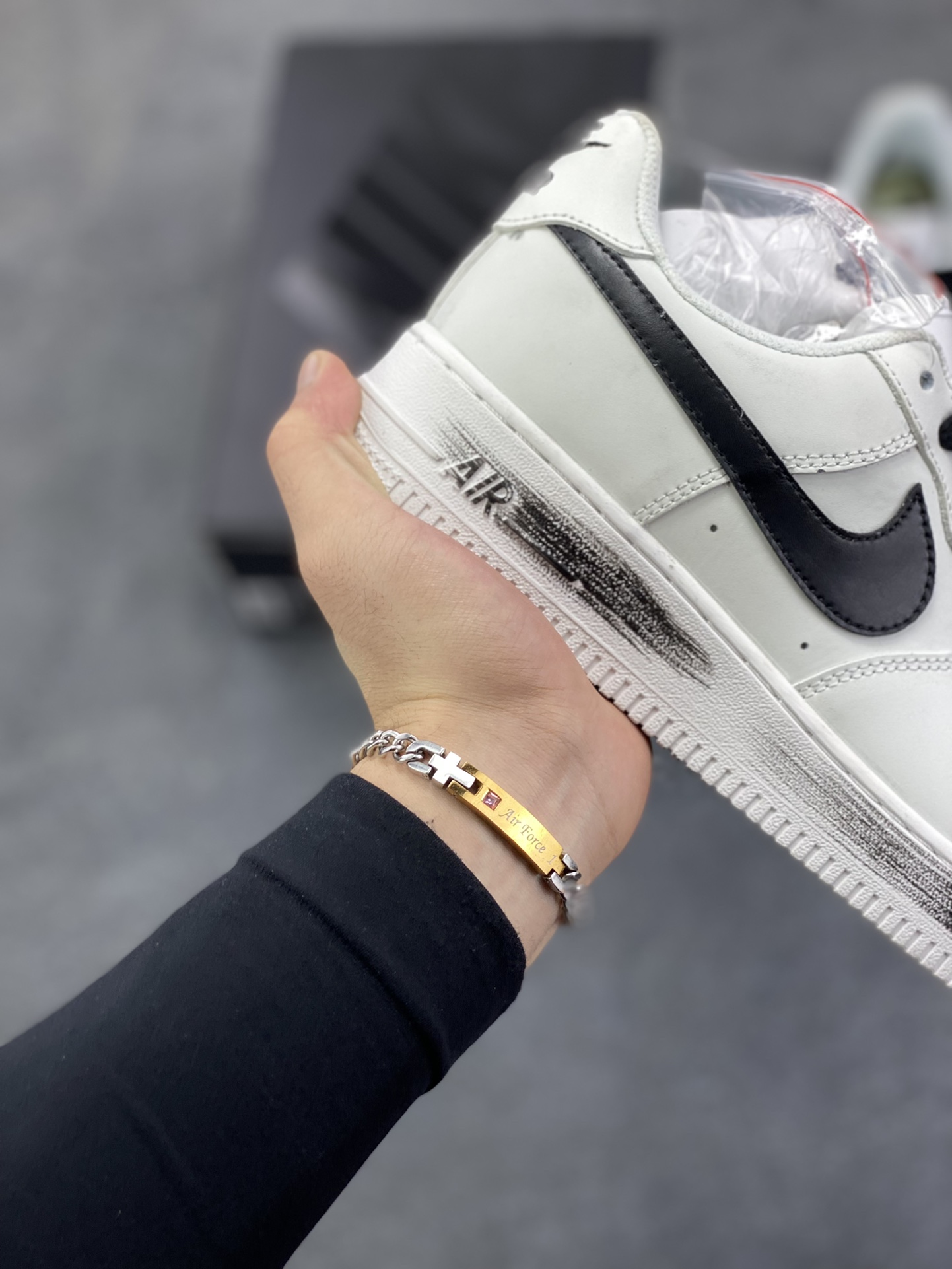 图片[6]-Nike Air Force 1 Low 权志龙 空军一号低帮运动休闲板鞋 原楦头原纸板 打造纯正空军版型#专注外贸渠道 全掌内置蜂窝气垫 #原盒配件 原厂中底钢印、拉帮完美 货号：DD3223-100 尺码：36 36.5 37.5 38 38.5 39 40 40.5 41 42 42.5 43 44 44.5 45-选品中心
