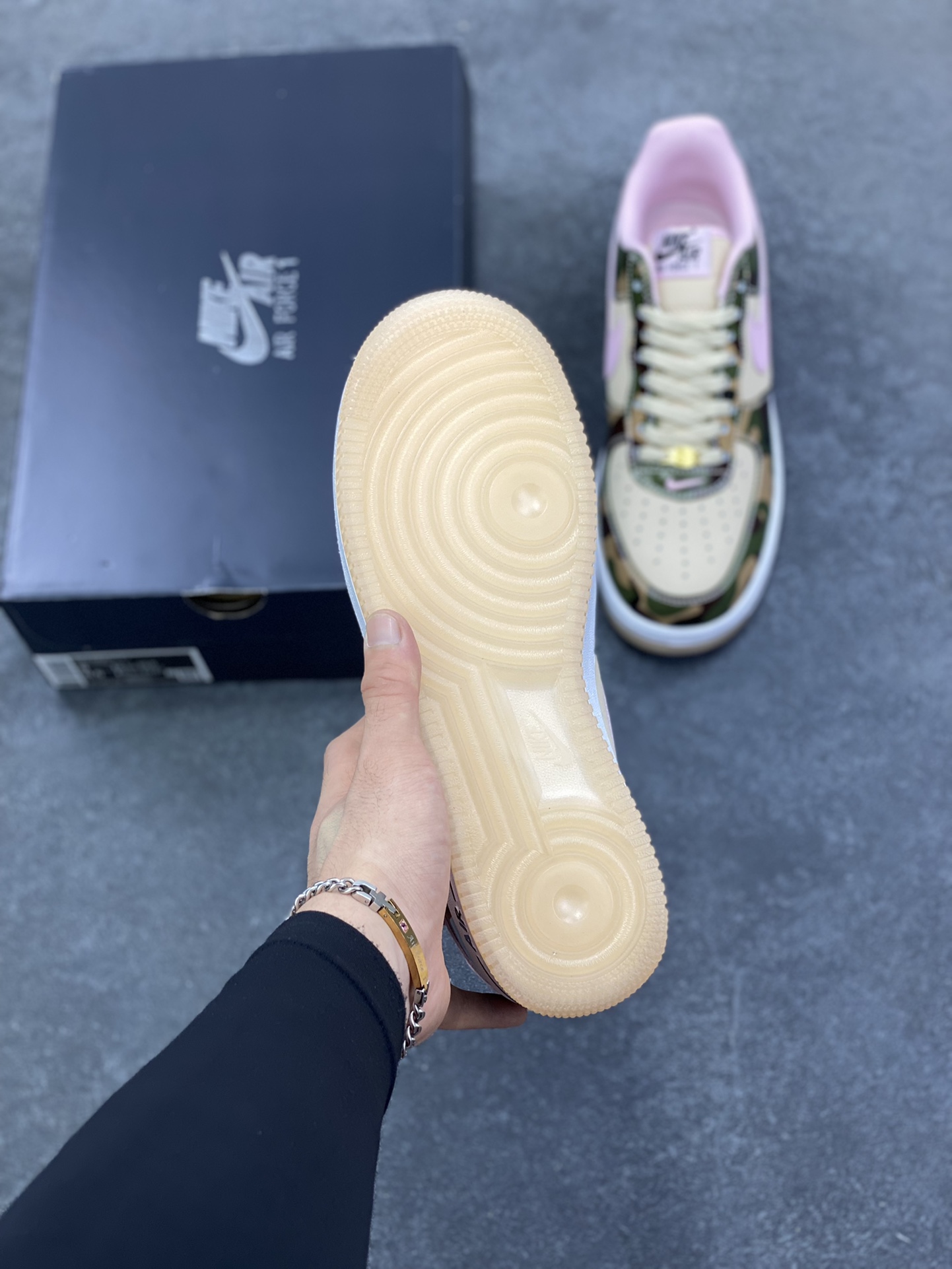 图片[5]-Air Force 1 Low 迷彩 原楦头原纸板 打造纯正空军版型 #专注外贸渠道 全掌内置蜂窝气垫 #原盒配件 原厂中底钢印、拉帮完美 货号：HQ1967-200 尺码：36 36.5 37.5 38 38.5 39 40 40.5 41 42 42.5 43 44 44.5 45 46-选品中心