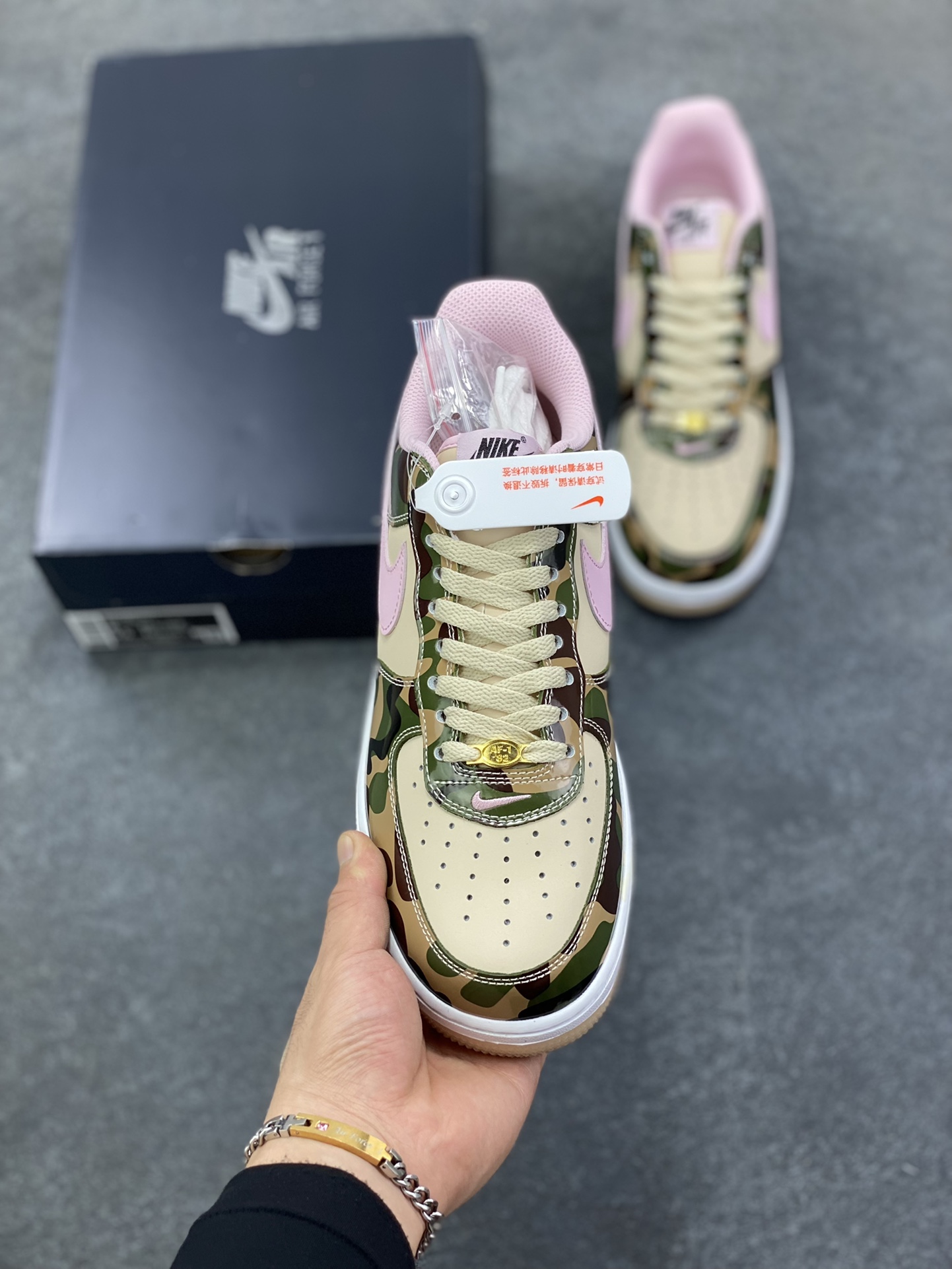 图片[2]-Air Force 1 Low 迷彩 原楦头原纸板 打造纯正空军版型 #专注外贸渠道 全掌内置蜂窝气垫 #原盒配件 原厂中底钢印、拉帮完美 货号：HQ1967-200 尺码：36 36.5 37.5 38 38.5 39 40 40.5 41 42 42.5 43 44 44.5 45 46-选品中心