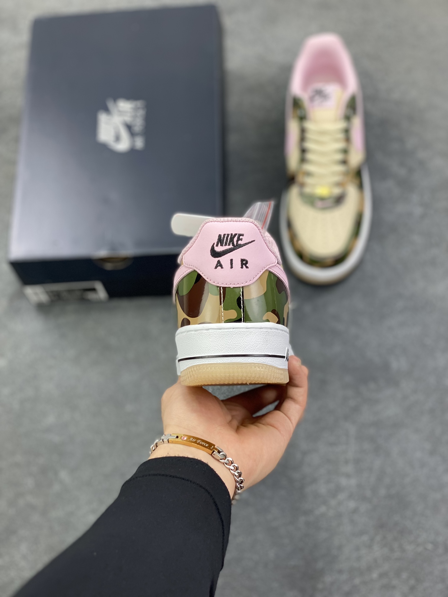 图片[4]-Air Force 1 Low 迷彩 原楦头原纸板 打造纯正空军版型 #专注外贸渠道 全掌内置蜂窝气垫 #原盒配件 原厂中底钢印、拉帮完美 货号：HQ1967-200 尺码：36 36.5 37.5 38 38.5 39 40 40.5 41 42 42.5 43 44 44.5 45 46-选品中心