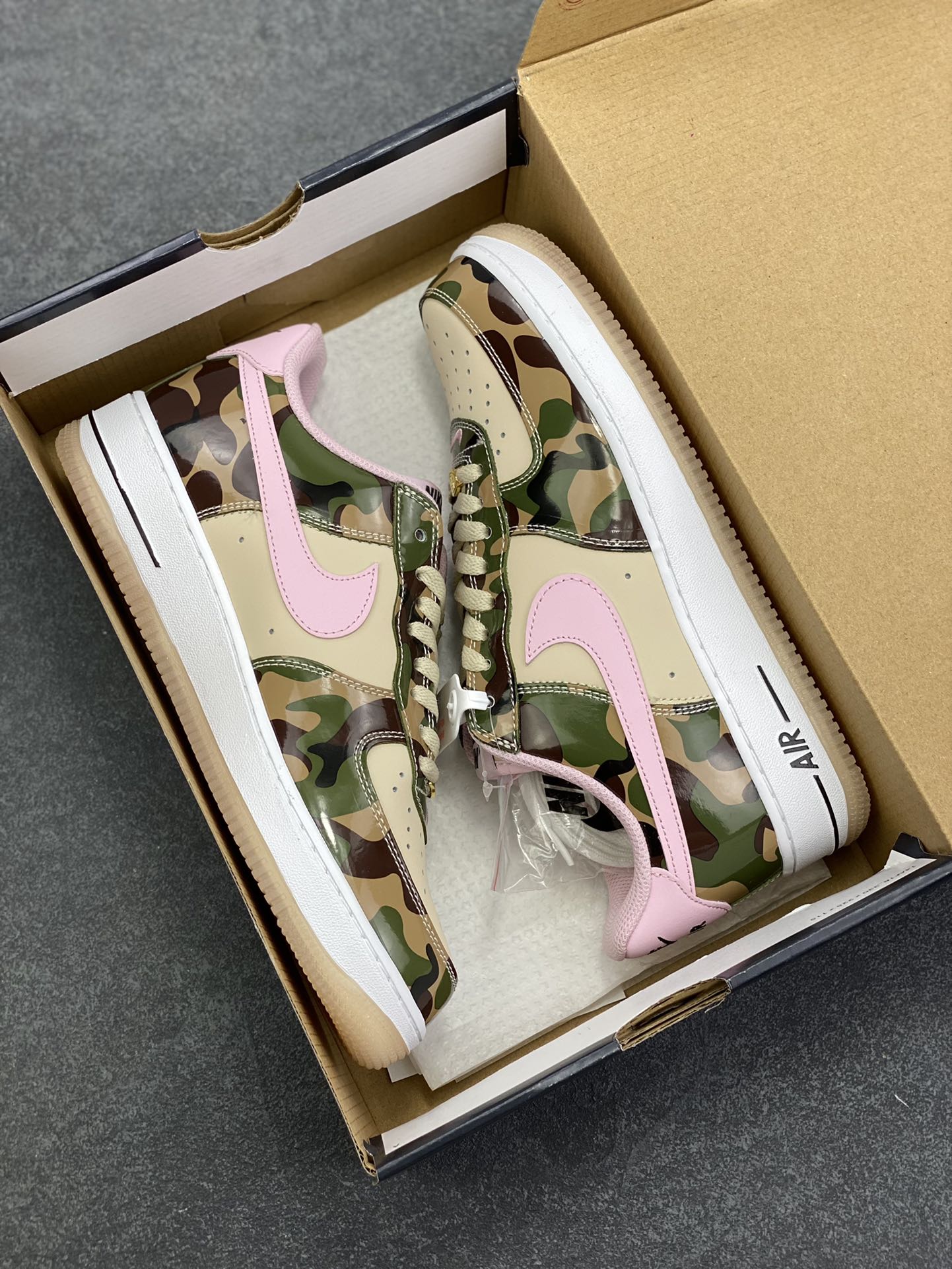 图片[9]-Air Force 1 Low 迷彩 原楦头原纸板 打造纯正空军版型 #专注外贸渠道 全掌内置蜂窝气垫 #原盒配件 原厂中底钢印、拉帮完美 货号：HQ1967-200 尺码：36 36.5 37.5 38 38.5 39 40 40.5 41 42 42.5 43 44 44.5 45 46-选品中心