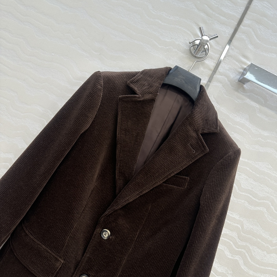 独家首发❤️原单品质，RL浓郁美式风穿搭，定制巧克力棕色灯芯绒西装外套！减龄学院风气质高级单品。经典收腰