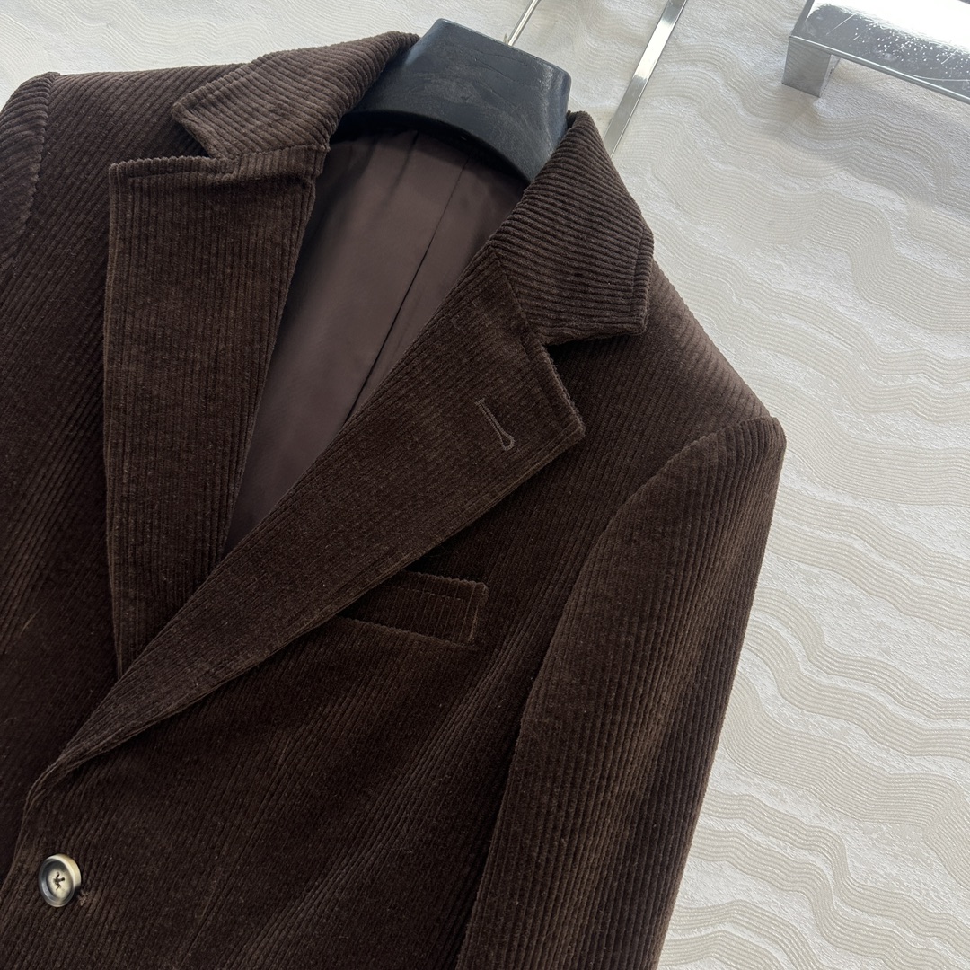 独家首发❤️原单品质，RL浓郁美式风穿搭，定制巧克力棕色灯芯绒西装外套！减龄学院风气质高级单品。经典收腰