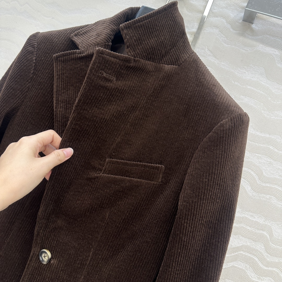 独家首发❤️原单品质，RL浓郁美式风穿搭，定制巧克力棕色灯芯绒西装外套！减龄学院风气质高级单品。经典收腰