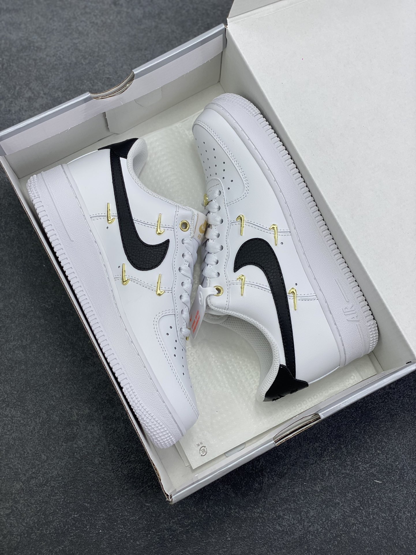 图片[9]-Nike Air Force 1 Low’07 四勾黑白 空军一号低帮休闲板鞋 定制皮料 定制鞋盒 原楦原纸板 纯正空军版型 内置全掌气垫 货号：ZH0316-113 尺码：36 36.5 37.5 38 38.5 39 40 40.5 41 42 42.5 43 44 44.5 45-选品中心