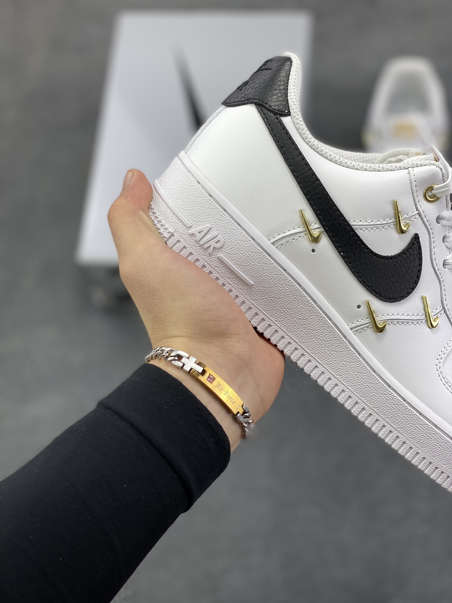 图片[6]-Nike Air Force 1 Low’07 四勾黑白 空军一号低帮休闲板鞋 定制皮料 定制鞋盒 原楦原纸板 纯正空军版型 内置全掌气垫 货号：ZH0316-113 尺码：36 36.5 37.5 38 38.5 39 40 40.5 41 42 42.5 43 44 44.5 45-选品中心