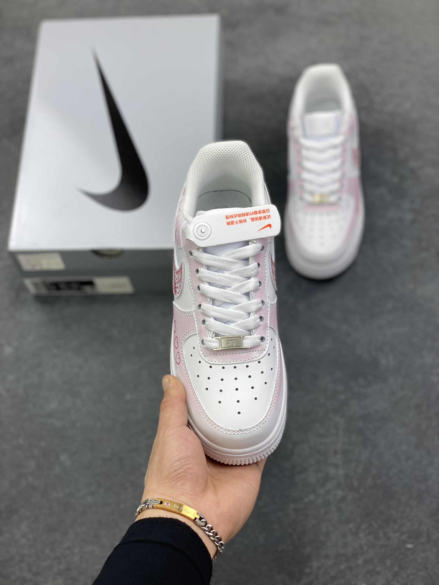 图片[2]-Nike Air Force 1 Low’07 蝴蝶结 空军一号低帮休闲板鞋 定制皮料 定制鞋盒 原楦原纸板 纯正空军版型 内置全掌气垫 货号：ZH0316-116 尺码：36 36.5 37.5 38 38.5 39 40 40.5 41 42 42.5 43 44 44.5 45-选品中心