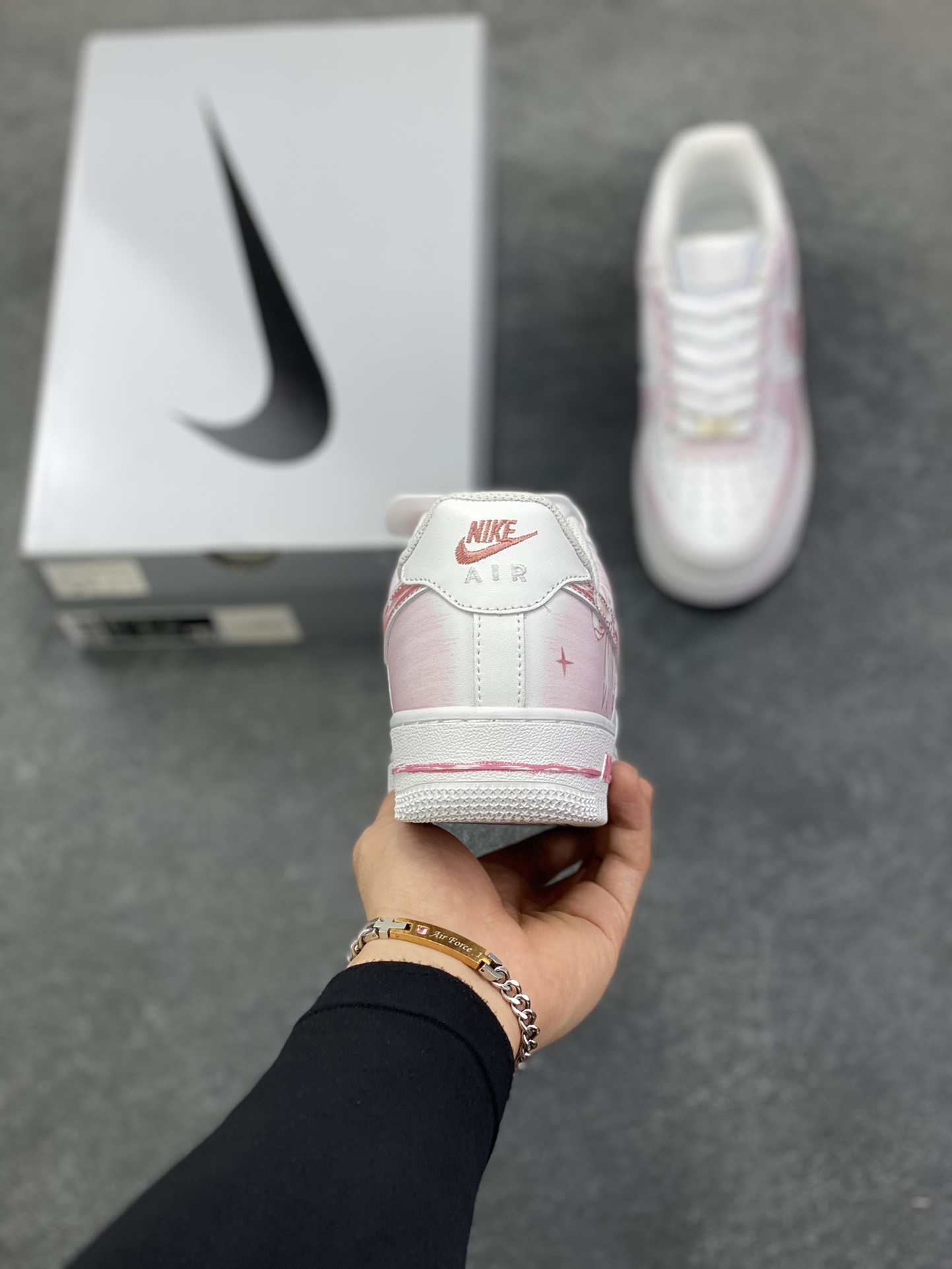 图片[4]-Nike Air Force 1 Low’07 蝴蝶结 空军一号低帮休闲板鞋 定制皮料 定制鞋盒 原楦原纸板 纯正空军版型 内置全掌气垫 货号：ZH0316-116 尺码：36 36.5 37.5 38 38.5 39 40 40.5 41 42 42.5 43 44 44.5 45-选品中心
