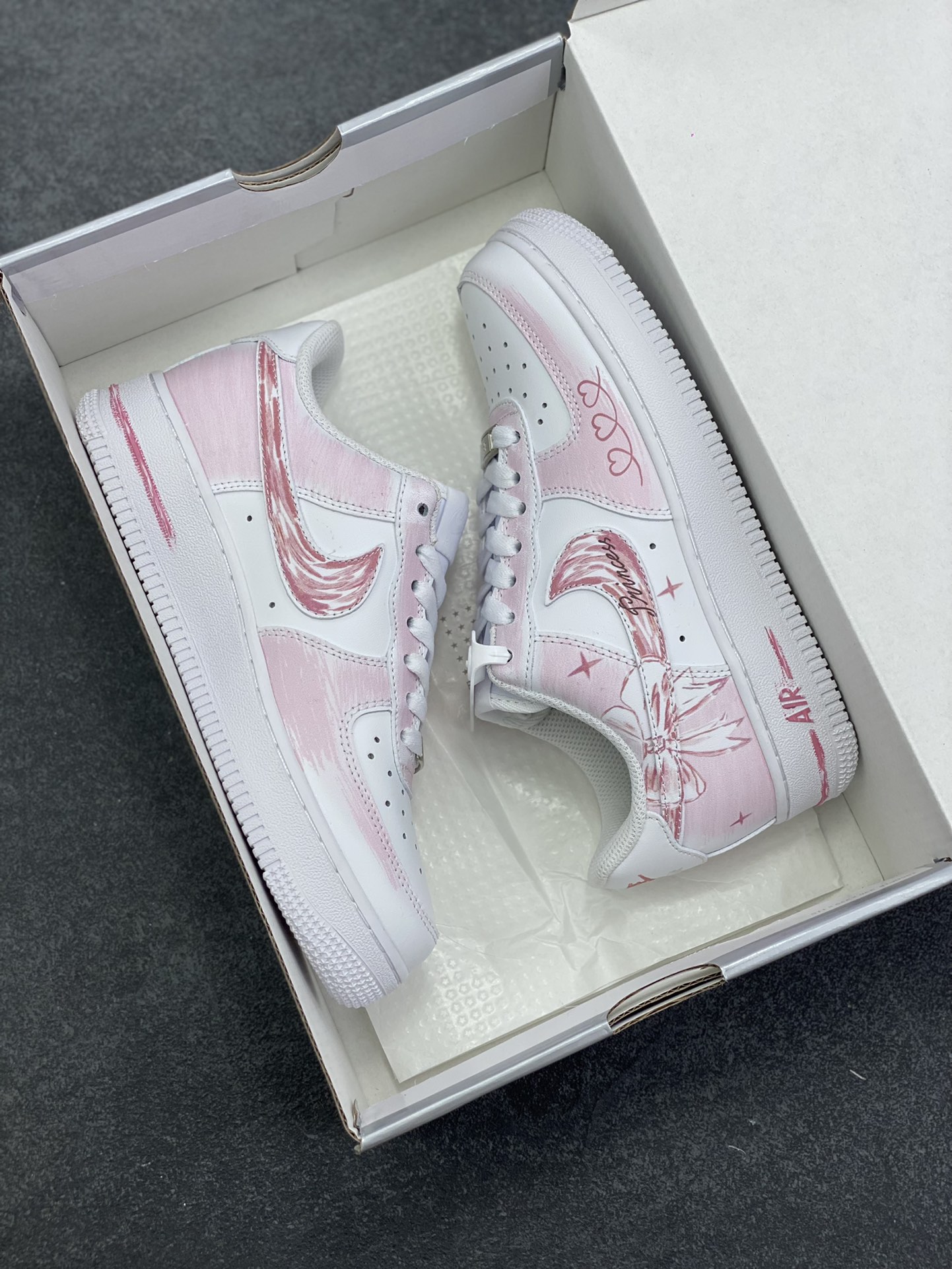 图片[9]-Nike Air Force 1 Low’07 蝴蝶结 空军一号低帮休闲板鞋 定制皮料 定制鞋盒 原楦原纸板 纯正空军版型 内置全掌气垫 货号：ZH0316-116 尺码：36 36.5 37.5 38 38.5 39 40 40.5 41 42 42.5 43 44 44.5 45-选品中心