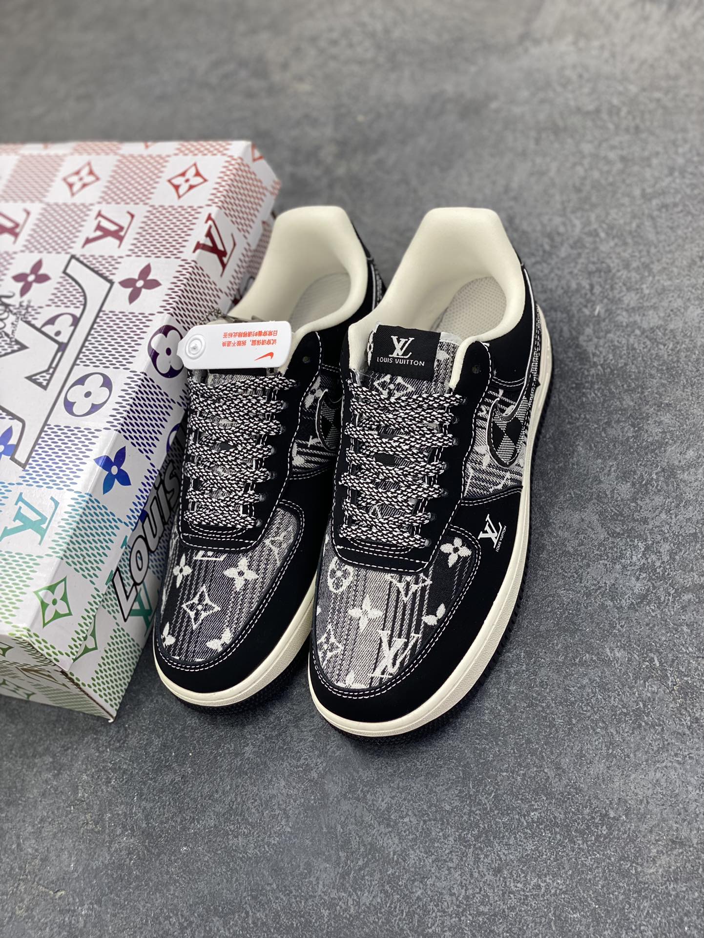 图片[8]-高端定制Nike Air Force 1 \’07 Low “路易威登LV联名— 黑灰格子帆布印花” 高端定制 低帮休闲板鞋 定制鞋盒 大厂纯原品质出货 超高清洁度 皮料切割干净无任何毛边 细节完美 货号：XL1979-108 尺码：36 36.5 37.5 38 38.5 39 40 40.5 41 42 42.5 43 44 44.5 45-选品中心