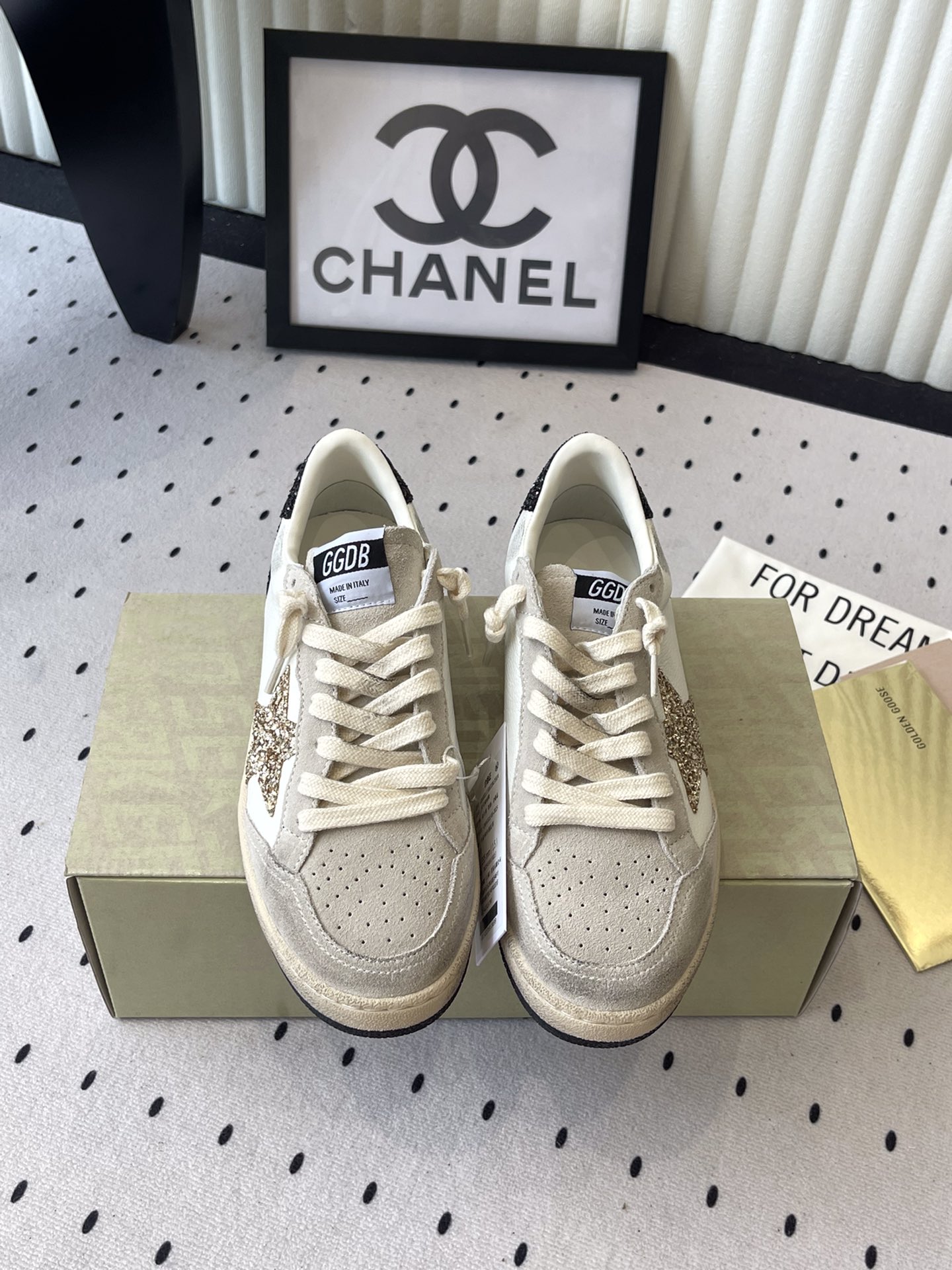 NO:493311,GGDB's new casual shoes top version, the counter limited edition original one-to-one development, all details are the same as the original, the top quality shipment, the classic continuation, the versatile artifact, personality graffiti Size35-40, casual shoes/sports shoes, sneakers19860909GGDB新款休闲鞋顶级版本 专柜限量款原版一比一开发 所有细节和原版一样 顶级品质出货 经典的延续 百搭神器 个性涂鸦 Size35-40,休闲鞋/运动鞋,sneakers,Women's Shoes