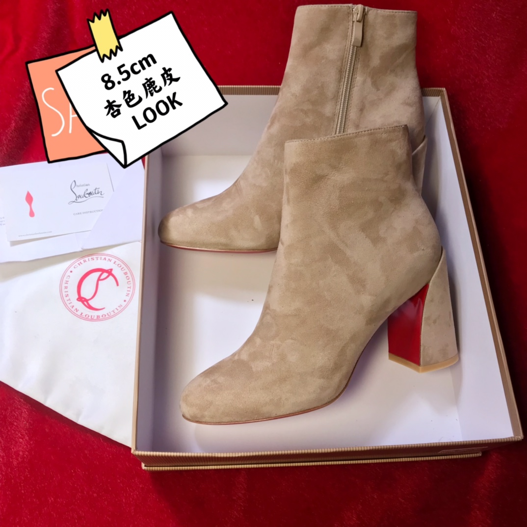 NO:337613,High-end customized autumn and winter boot series!  H8.5Cm, size 35-42. Private mold trademark zipper, 319-15. Apricot deer leather. Official website synchronization. Standard European code Reference:319-15 Color:nude Material:veau velours Lining:goat leather Heel height:10Cm Sole:leather sole Size:EUR 35-42 (US 4-11):,,christian louboutin,boots19860909高端订制 秋冬靴系列！ H8.5Cm,尺码35-42码.私模商标拉链,319-15.杏色鹿皮.官网同步. 标准欧码 Reference:319-15 Color:nude Material:veau velours Lining:goat leather Heel heigh:10Cm Sole:leather sole Size:EUR 35－42（US 4一11) :,,christian louboutin,boots,Women's Shoes