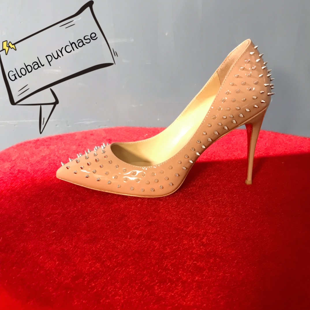NO:337638,High-end customized Autumn and Winter Classic Series!  H10Cm, size 34-42. Leather big sole, 9033-054. Naked leather, silver small rivets. Official website synchronization Standard European code Reference:9033-053 Color:nude Material:patent leather Lining:goat leather Heel height:10Cm Sole:leather sole Size:EUR 34-42 (US 4-11):,,christian louboutin,Leather soles19860909高端订制 年秋冬精典款系列！ H10Cm,尺码34-42码.真皮大底,9033-054.裸柒皮,银色小铆钉.官网同步 标准欧码 Reference:9033-053 Color:nude Material:patent leather Lining:goat leather Heel heigh:10Cm Sole:leather sole Size:EUR 34－42（US 4一11) :,,christian louboutin,Leather soles,Women's Shoes