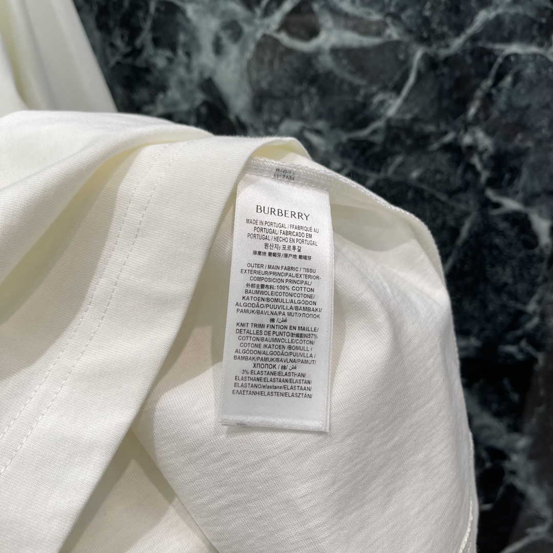 BBR 秋冬新款 圆领刺绣长袖T恤 胸前点缀刺绣字母➕战马徽标图案品牌自带的时尚感立现随心打造休闲风格 