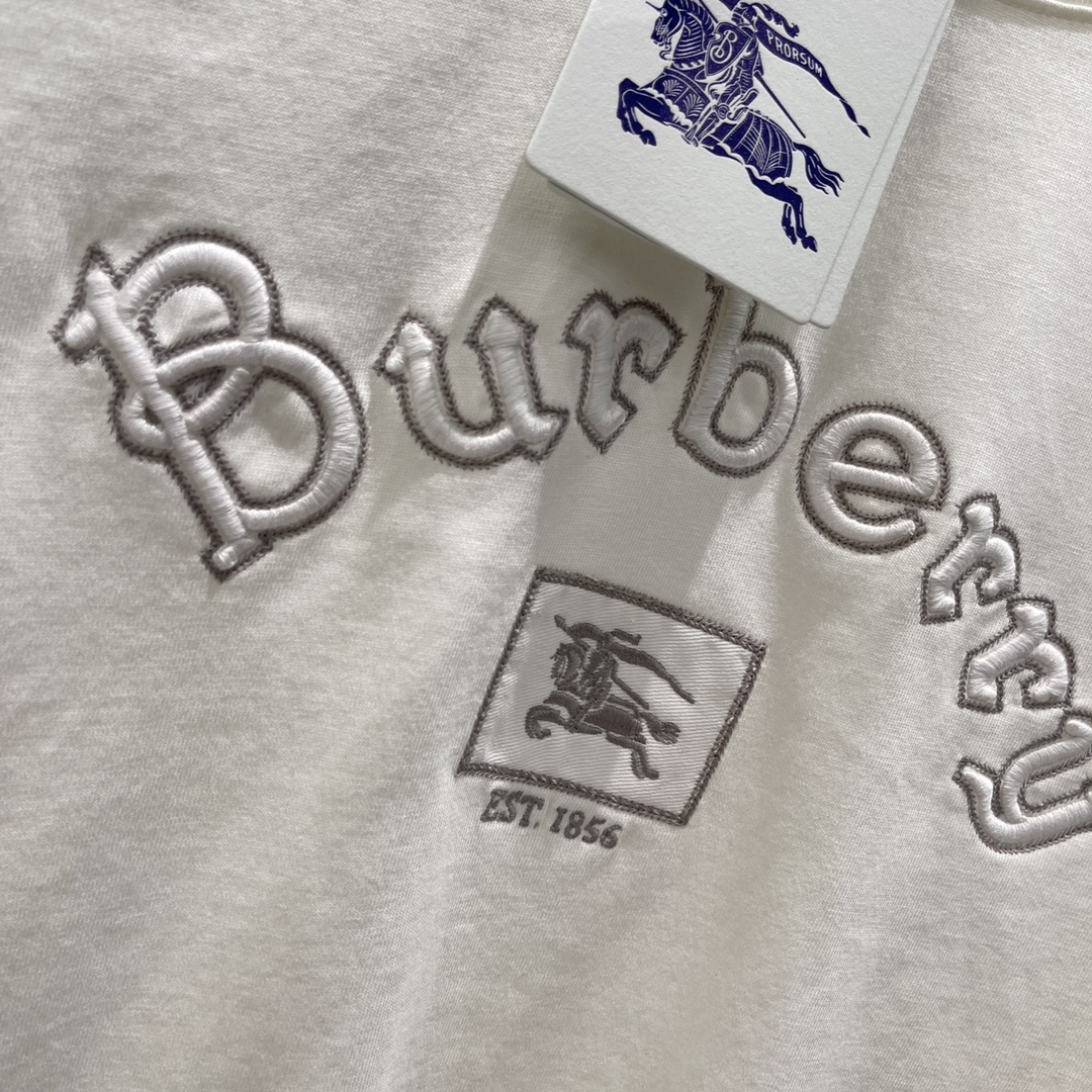 BBR 秋冬新款 圆领刺绣长袖T恤 胸前点缀刺绣字母➕战马徽标图案品牌自带的时尚感立现随心打造休闲风格 